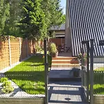 Bukowy Caloroczny 公寓 *