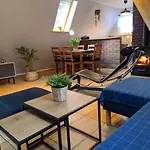 Bukowy Caloroczny 公寓 谢拉库夫