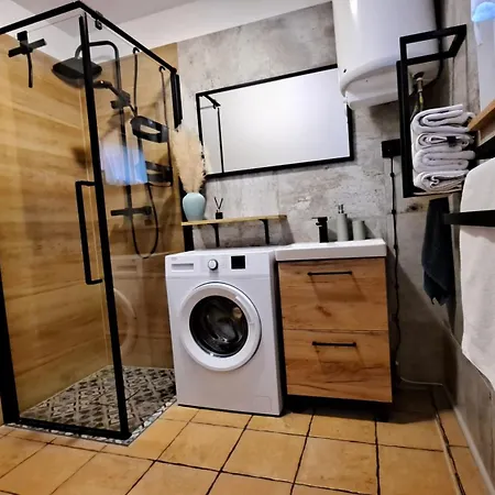 Bukowy Caloroczny * שראקוף