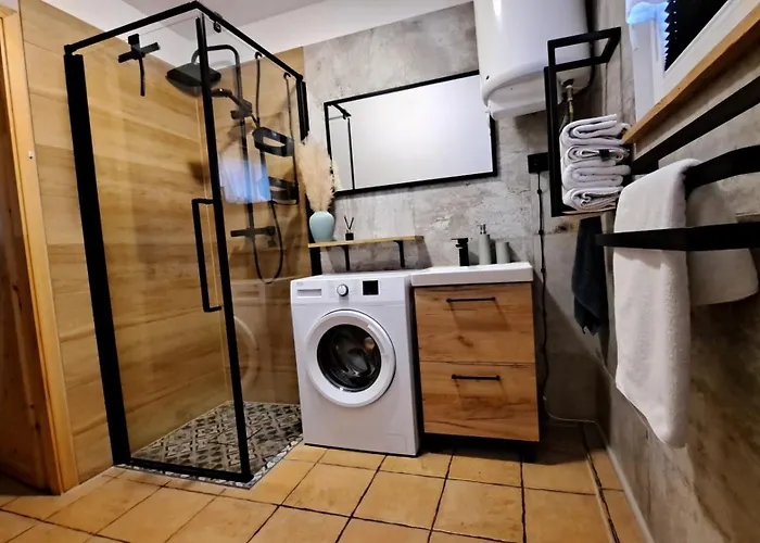 Bukowy Caloroczny * שראקוף